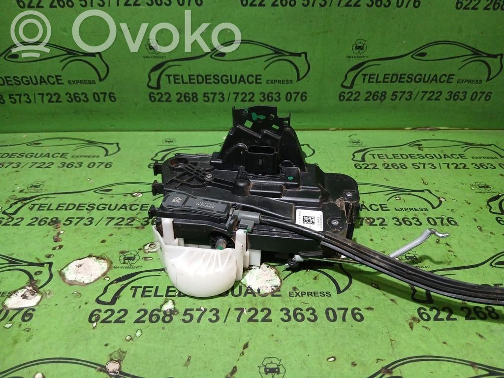 Ford Focus Priekšpusē slēdzene 