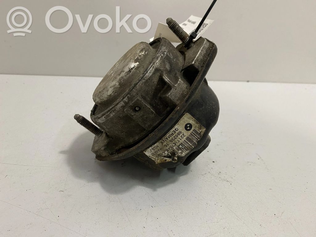 Moottorin kiinnikekorvake   6754614