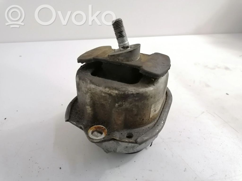 BMW X5 E70 Engine mount bracket 