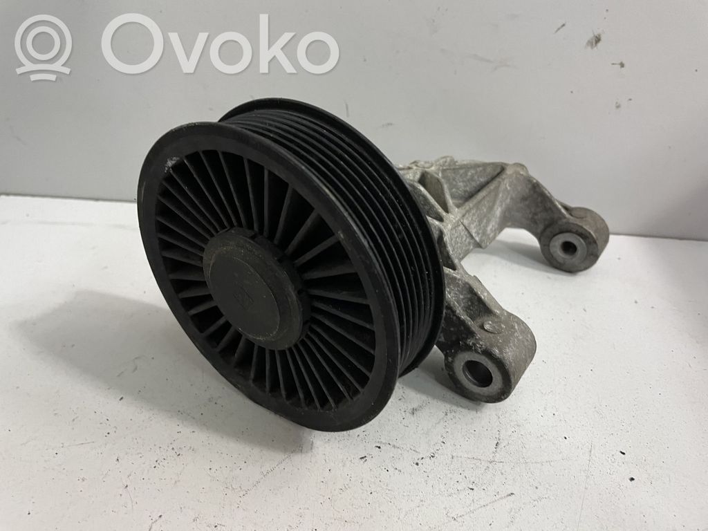 BMW 6 F12 F13 Mocowanie alternatora 