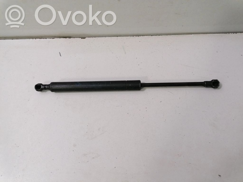 BMW 7 E38 Dzinēja pārsega amortizators 