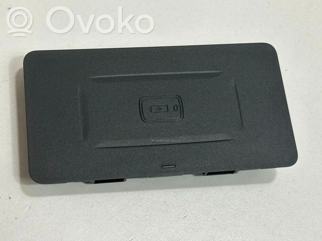 BMW X7 G07 Wireless charging module 