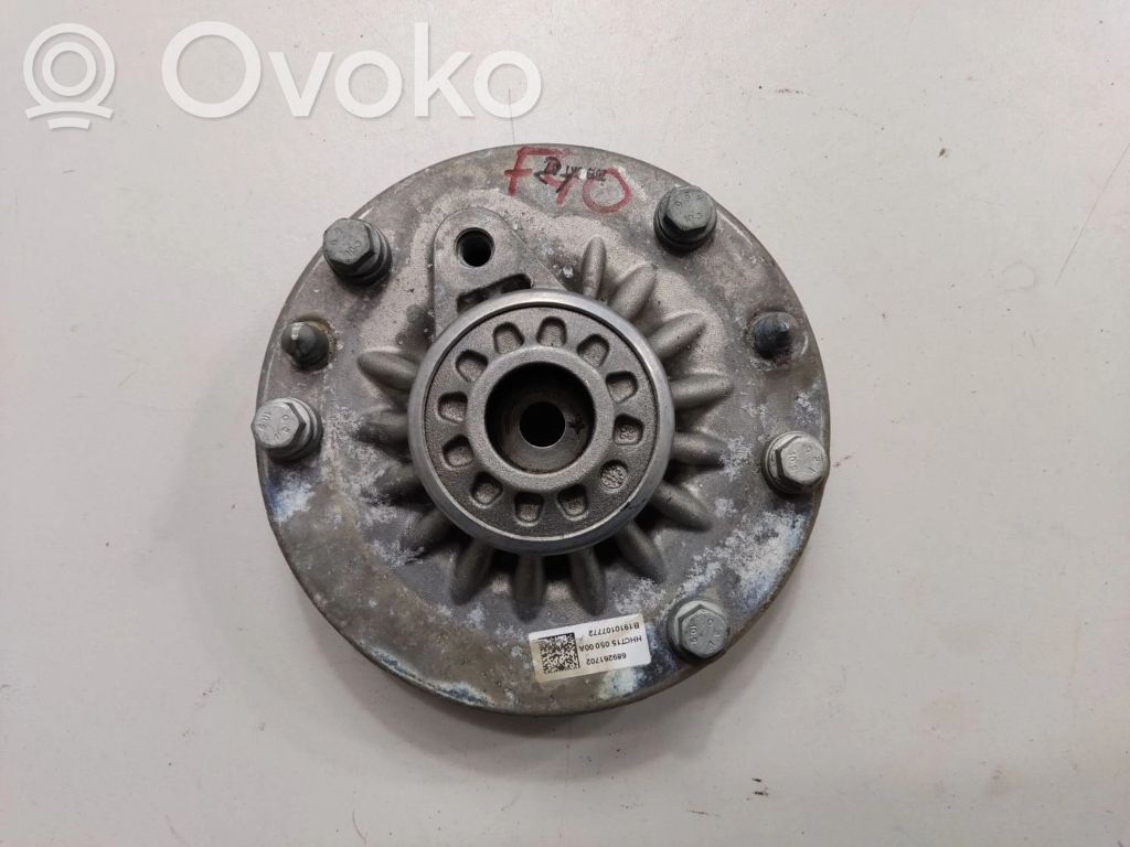 BMW 1 F40 Górne mocowanie amortyzatora przedniego 