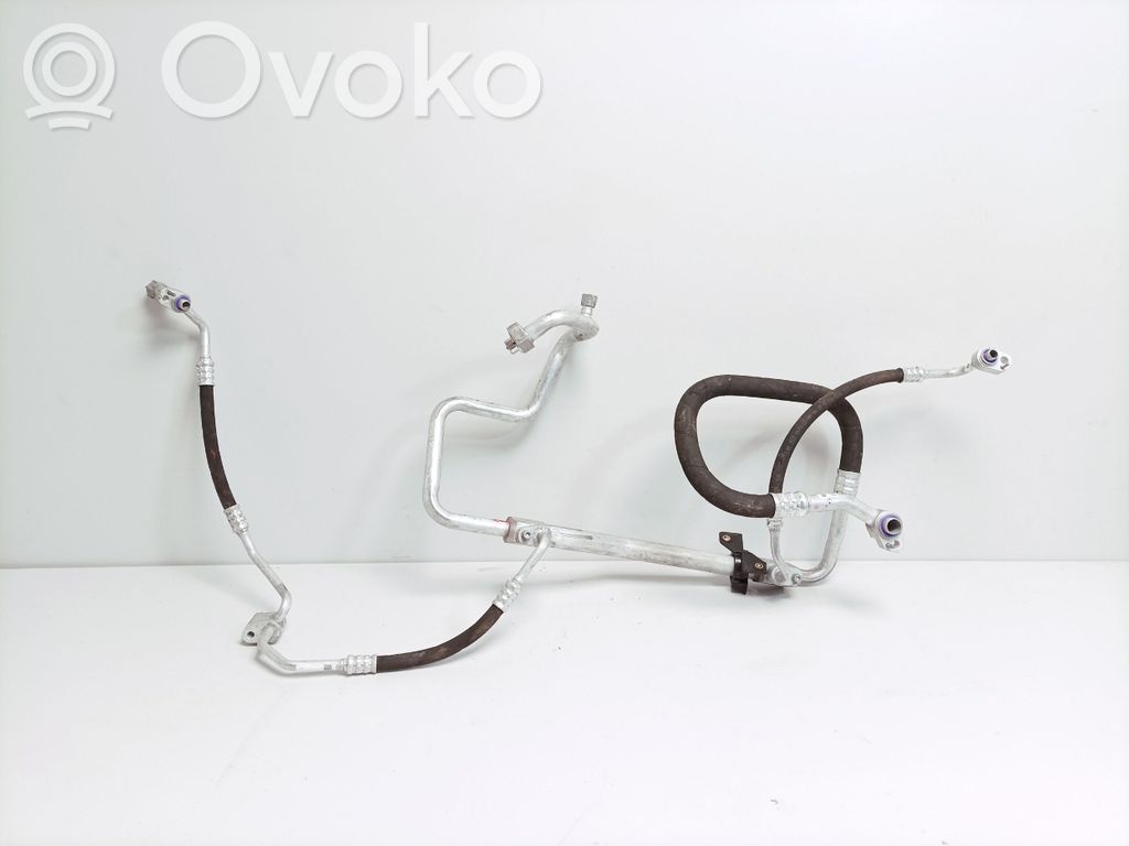 BMW iX Tubo flessibile aria condizionata (A/C) 