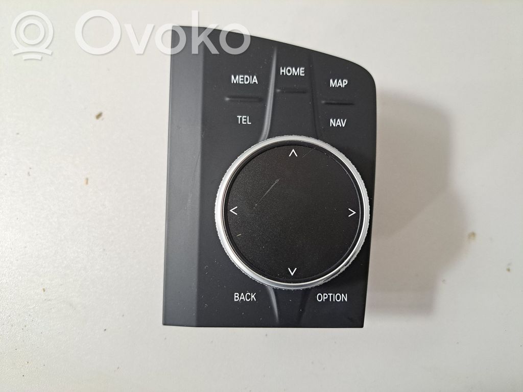 BMW 3 G20 G21 Multimediju kontrolieris 