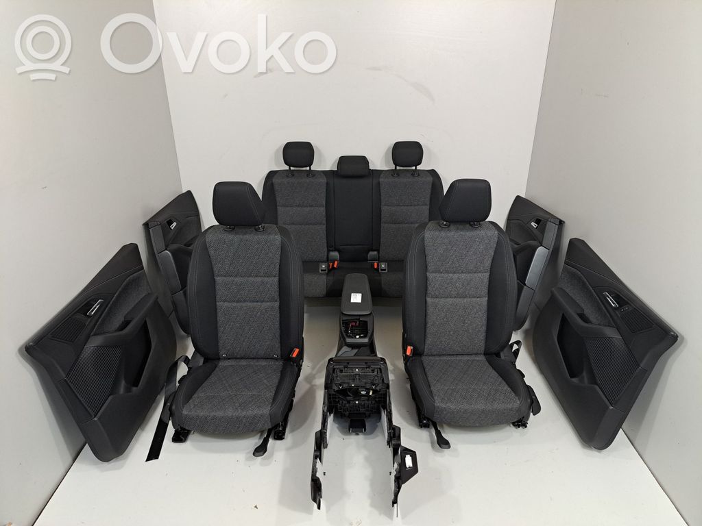 BMW 2 Active Tourer U06 Tapicerka / Komplet 