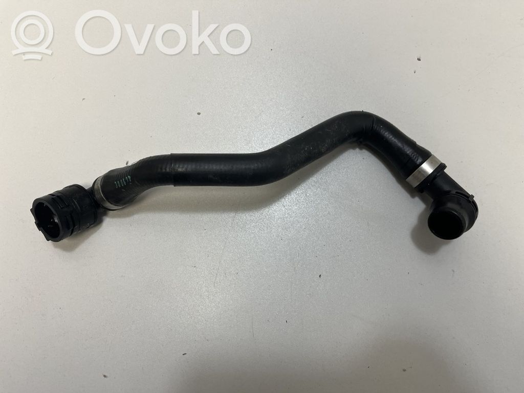 Engine coolant pipe/hose   8475692