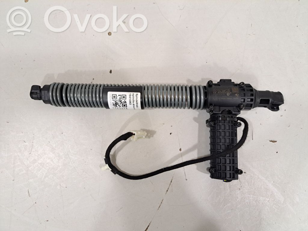 BMW 7 G70 Tailgate/trunk strut/damper 