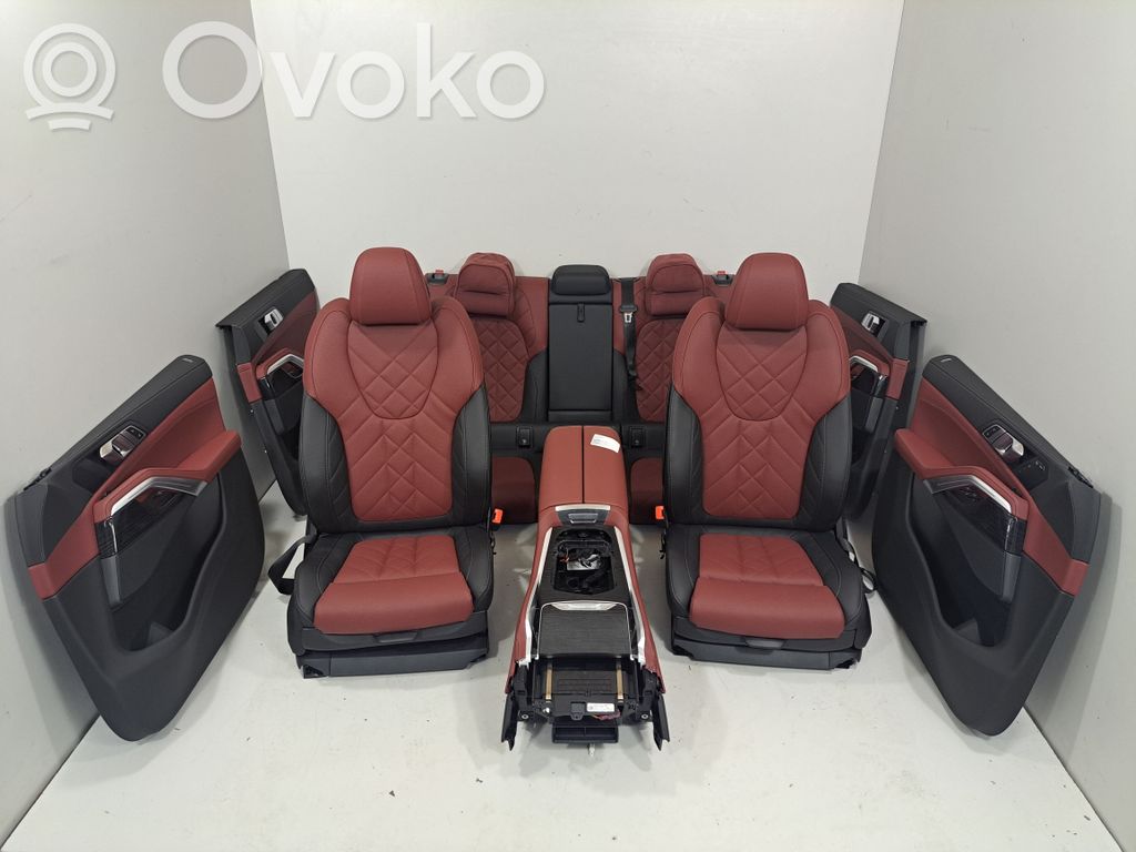 BMW X6 G06 Tapicerka / Komplet 