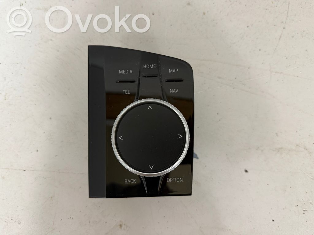 BMW XM Head unit multimedia control 