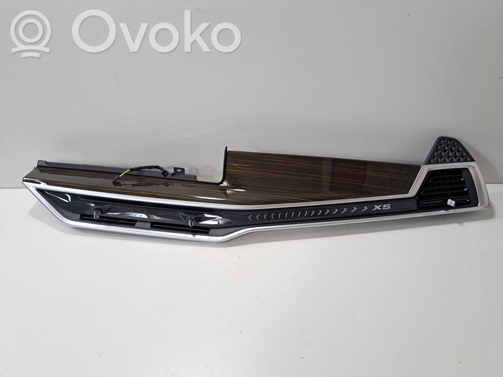 BMW X5 G05 Dekoratyvinė apdailos juostelė 