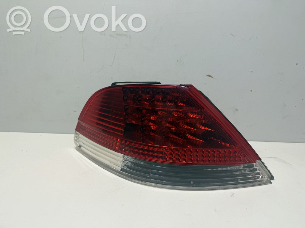Rear/tail lights   7164733