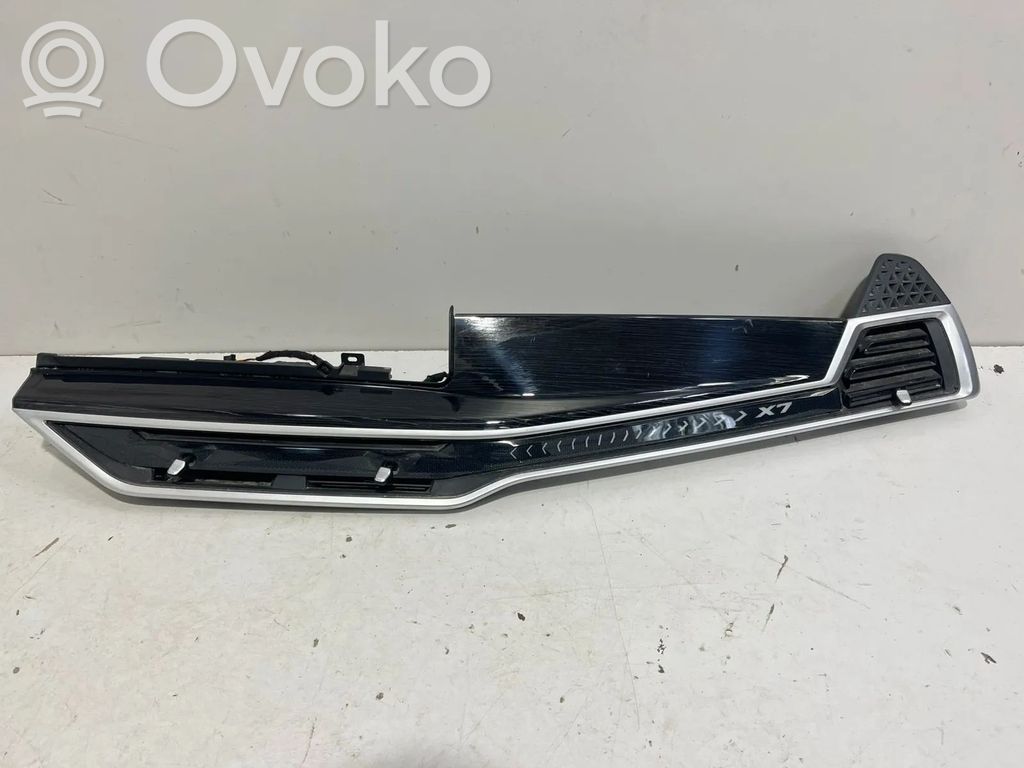 BMW X7 G07 Dekoratyvinė apdailos juostelė 