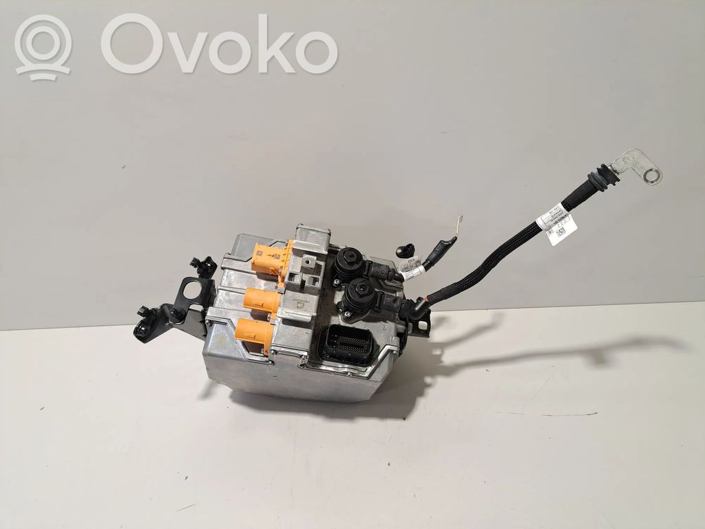BMW XM Voltage converter inverter 