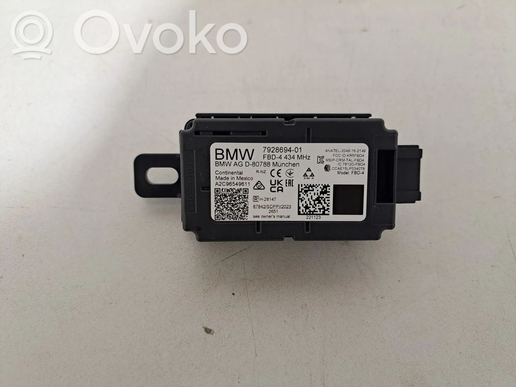 BMW X5 G05 Aerial antenna amplifier 