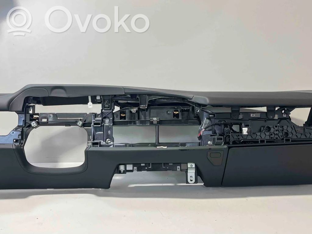 BMW 5 G60 G61 Панель 
