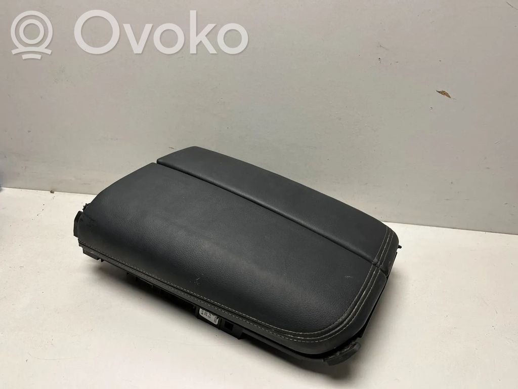 Podłokietnik tunelu środkowego   9399789