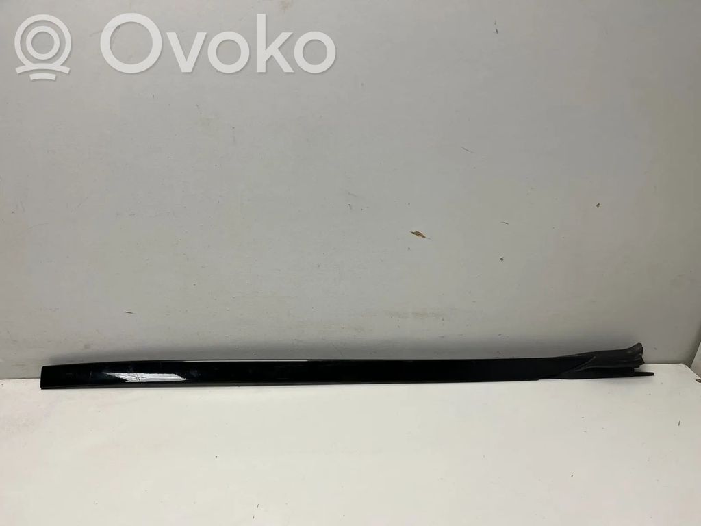 BMW X7 G07 Windshield trim 