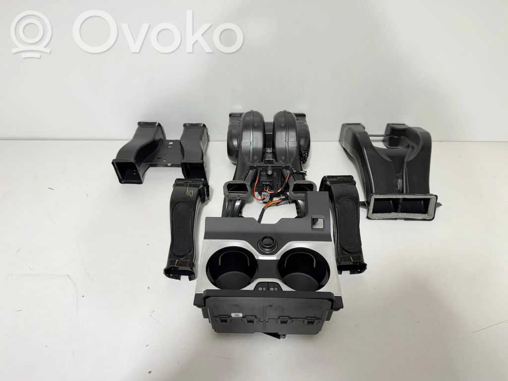 BMW XM Becherhalter Getränkehalter Cupholder 