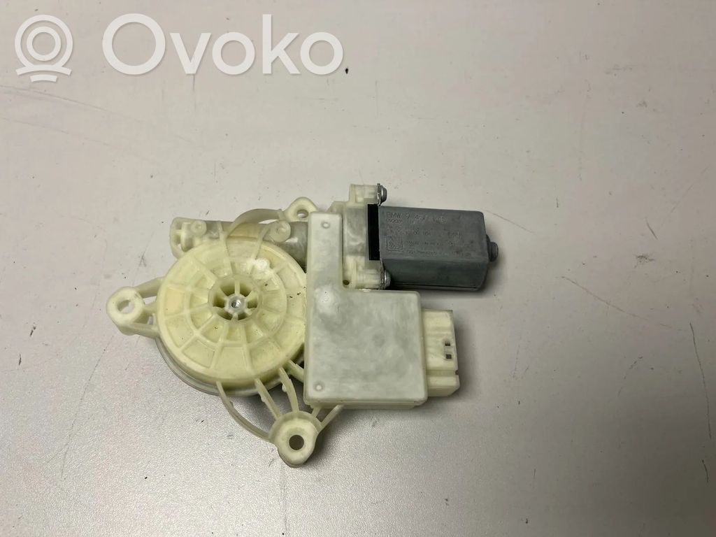 BMW XM Etuoven ikkunan nostomoottori 