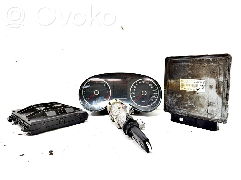 Volkswagen Polo V 6R Kit cu ECU motor și set închidere uși 