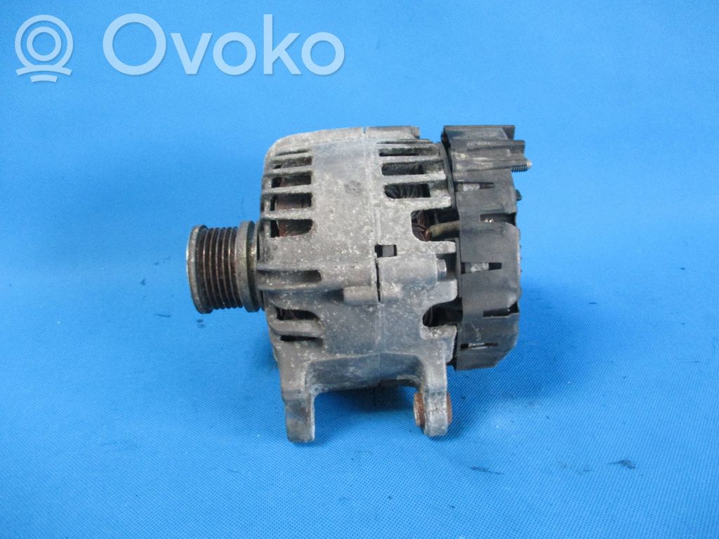Audi A4 S4 B9 Ģenerators 