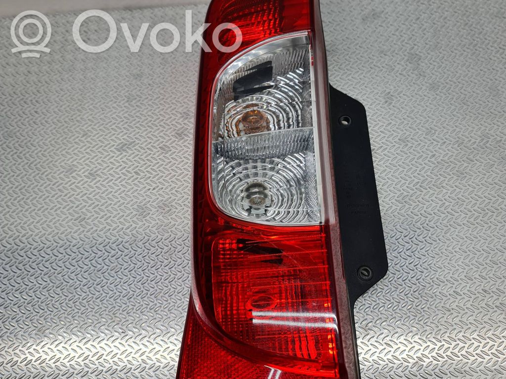 Peugeot Bipper Galinis žibintas kėbule 