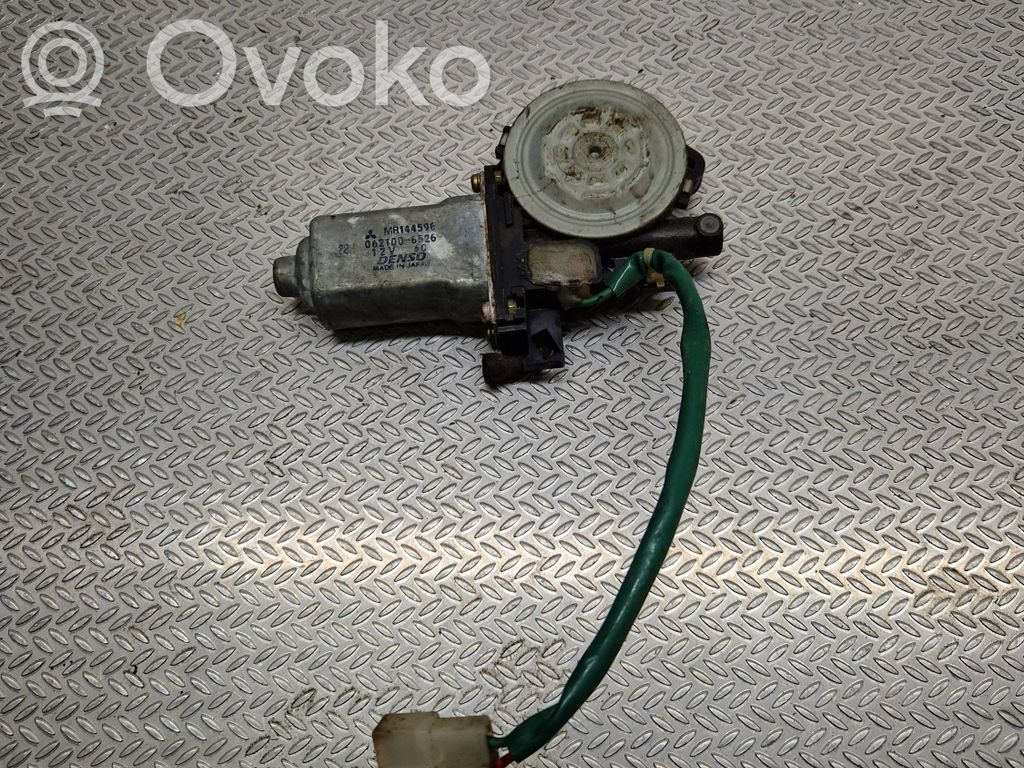 Mitsubishi L200 Mechanizm podnoszenia szyby przedniej bez silnika 