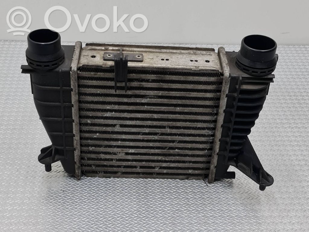 Renault Clio III Interkūlerio radiatorius 