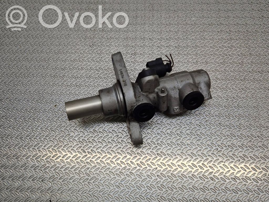 Volkswagen PASSAT CC Główny cylinder hamulca 