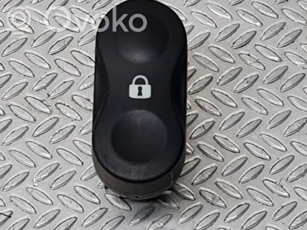 Dacia Sandero Botón interruptor de bloqueo de puertas 