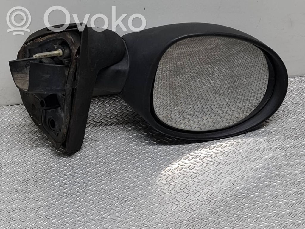 Renault Twingo I Front door electric wing mirror 