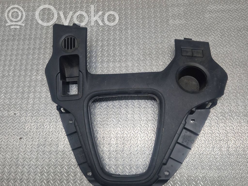 Citroen Berlingo Panelės apdailos skydas (centrinis) 
