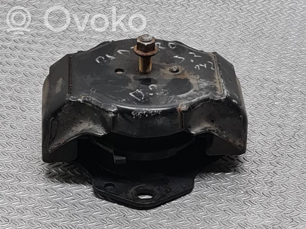 Mitsubishi Pajero Suport tampon motor 