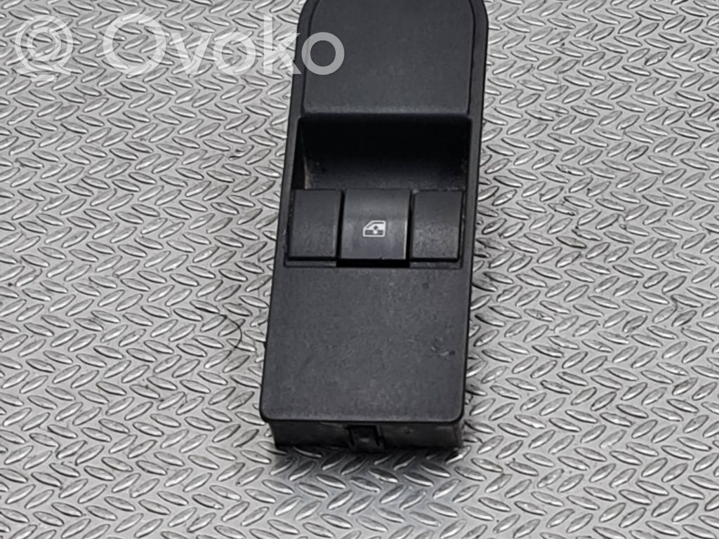 Opel Zafira B Interrupteur commade lève-vitre 