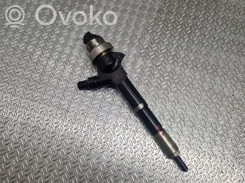 Opel Astra J Fuel injector 