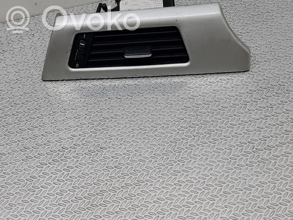 Šoninės oro grotelės   6922633,S02622,FG136T