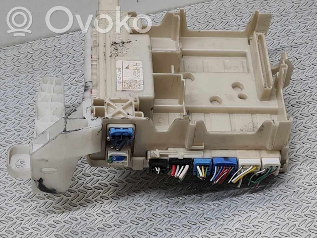 Módulo de fusible   827300H050A,4E072480