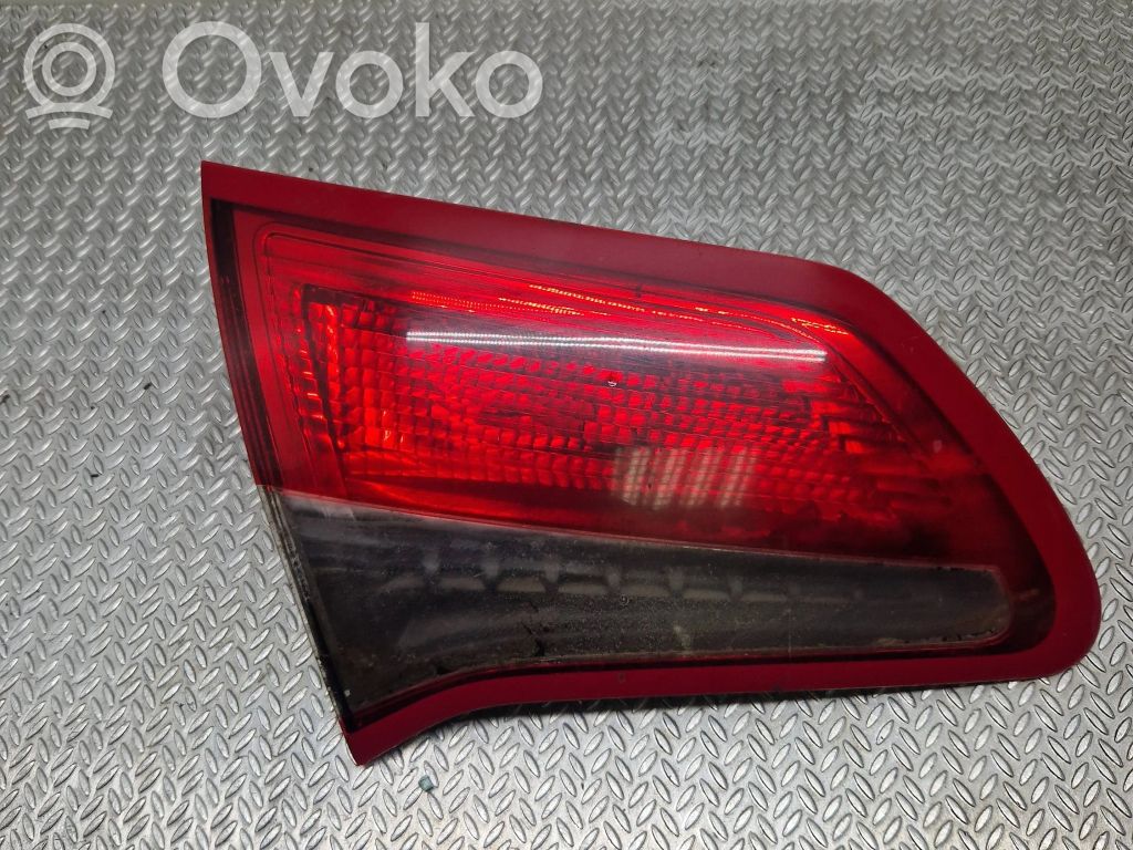 Citroen C4 II Aizmugurējais lukturis pārsegā 