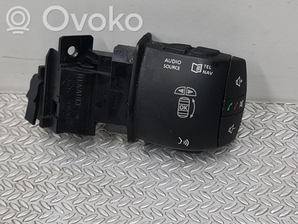 Renault Megane III Multifunctional control switch/knob 