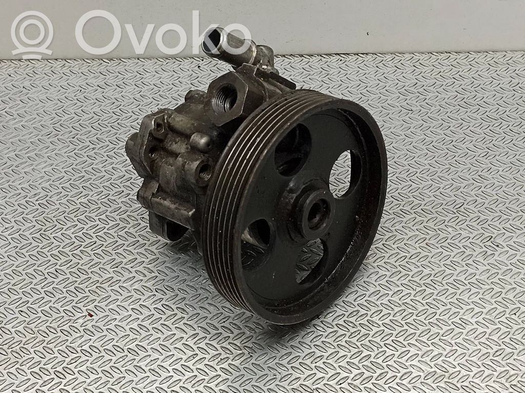Peugeot 406 Ohjaustehostimen pumppu 