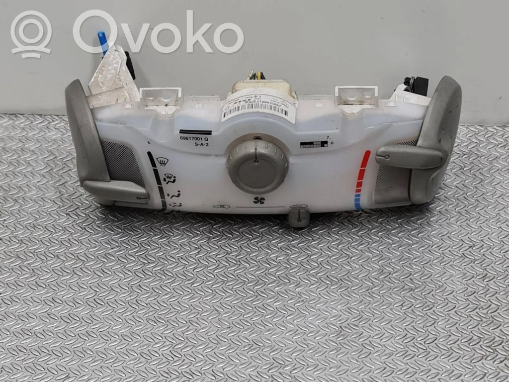 Toyota Aygo AB10 Climate control unit 
