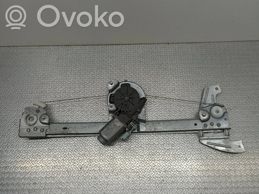 Toyota Aygo AB10 Elektryczny podnośnik szyby drzwi przednich 