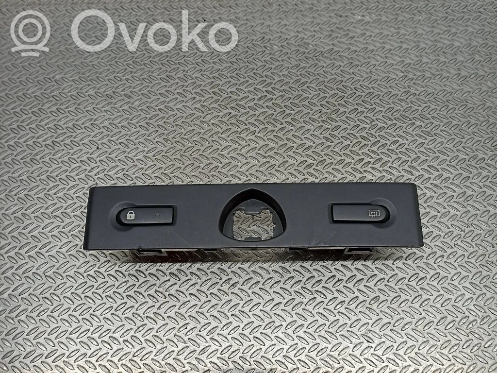 Renault Clio II Przycisk / Przełącznik ogrzewania szyby przedniej / czołowej 