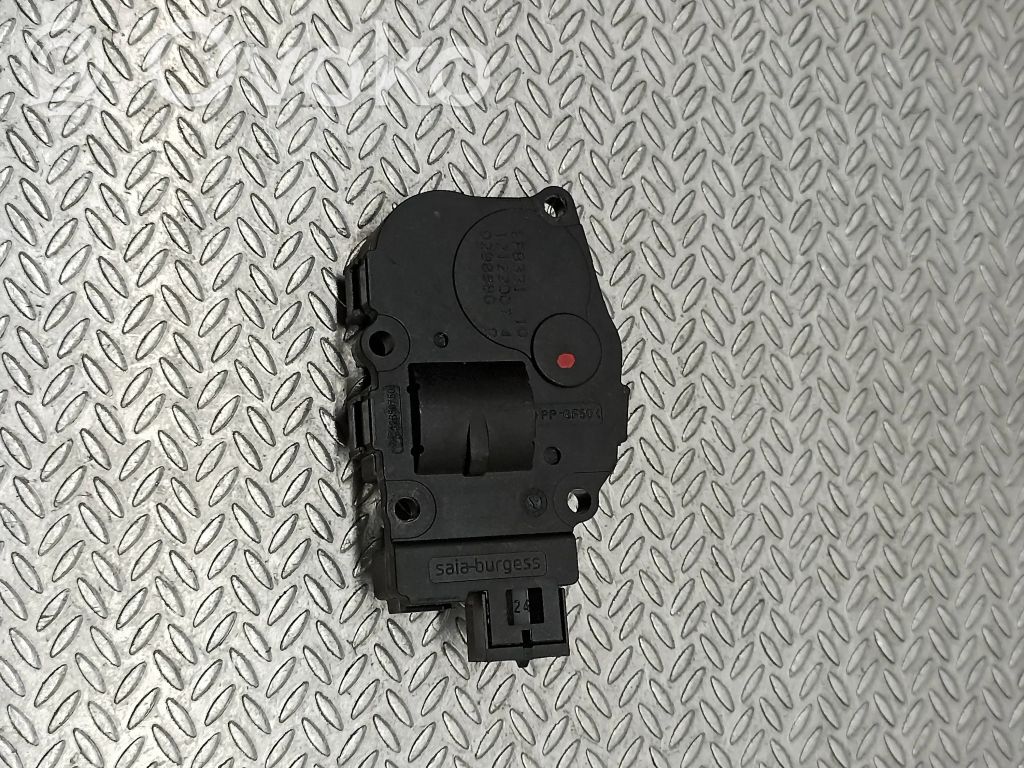 Motor/activador trampilla de calefacción   EFB331,12122007,929888G