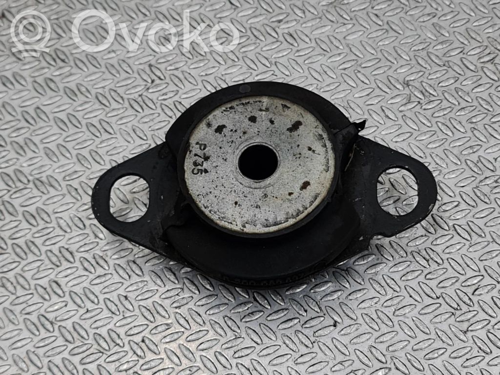 Engine mount bracket   8200089697