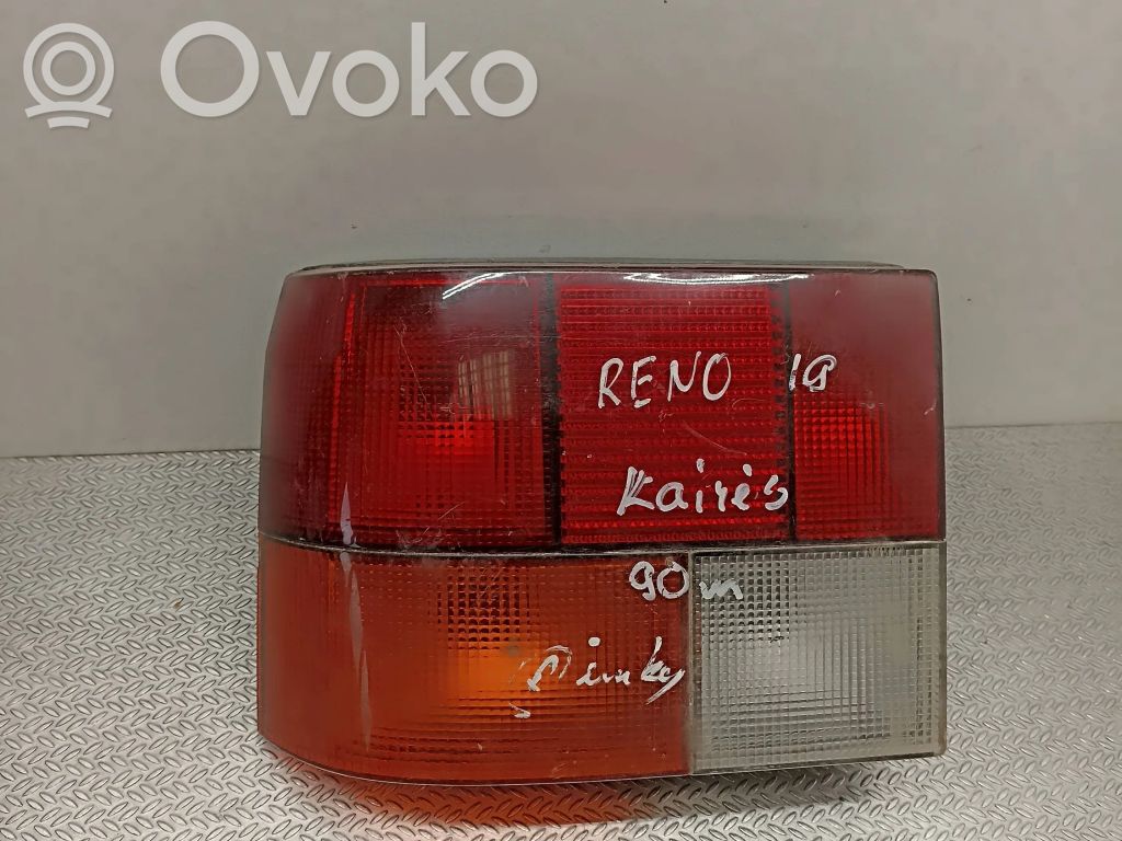 Renault 19 Aizmugurējais lukturis virsbūvē 