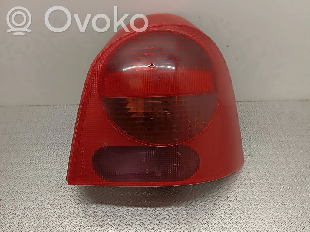 Renault Twingo I Aizmugurējais lukturis virsbūvē 