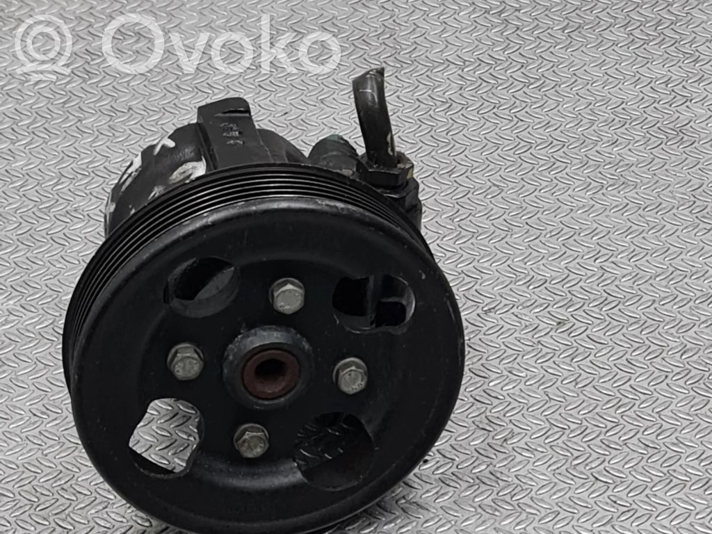 Peugeot 607 Power steering pump 