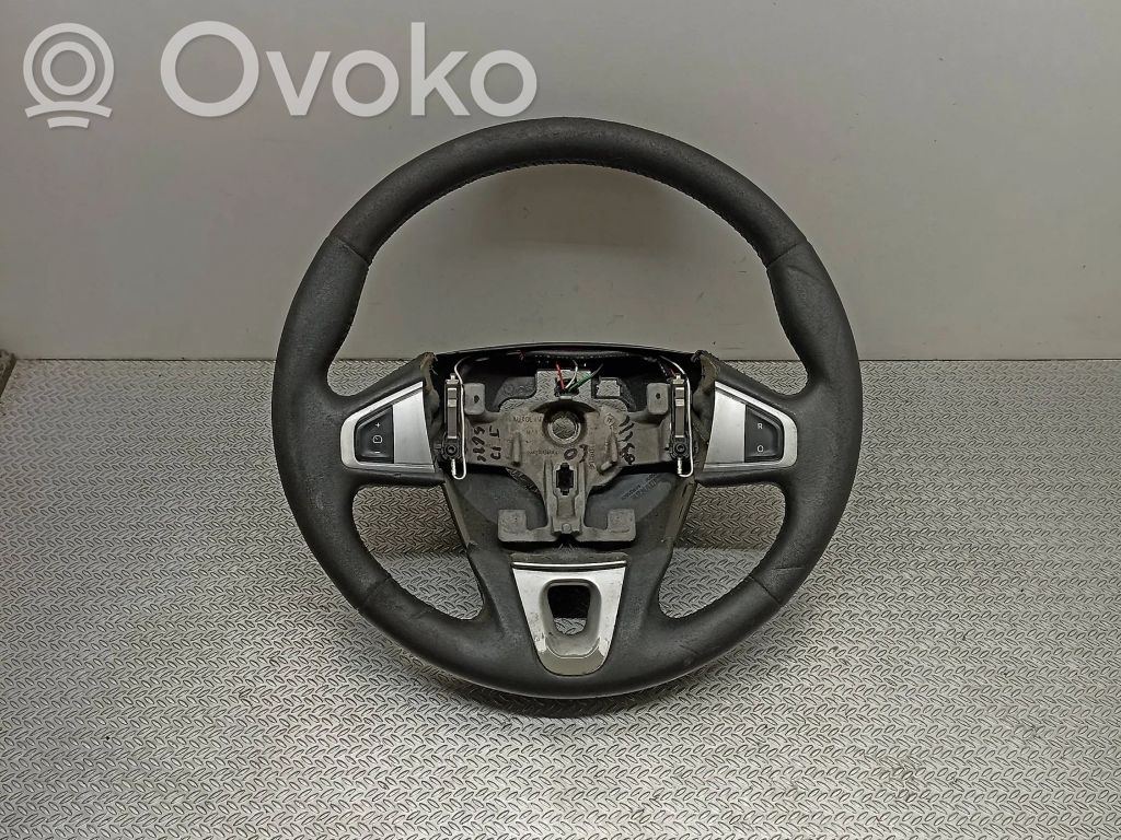 Renault Megane III Ohjauspyörä 